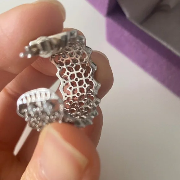 Hoop earrings - Picture 4 of 8